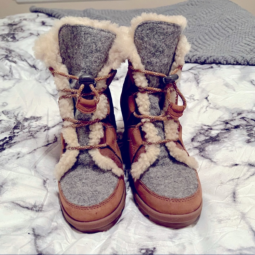 Sorel “Joan of Arctic” Cozy Wedge II